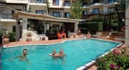 EVA MARE HOTEL & APARTMENTS - 1